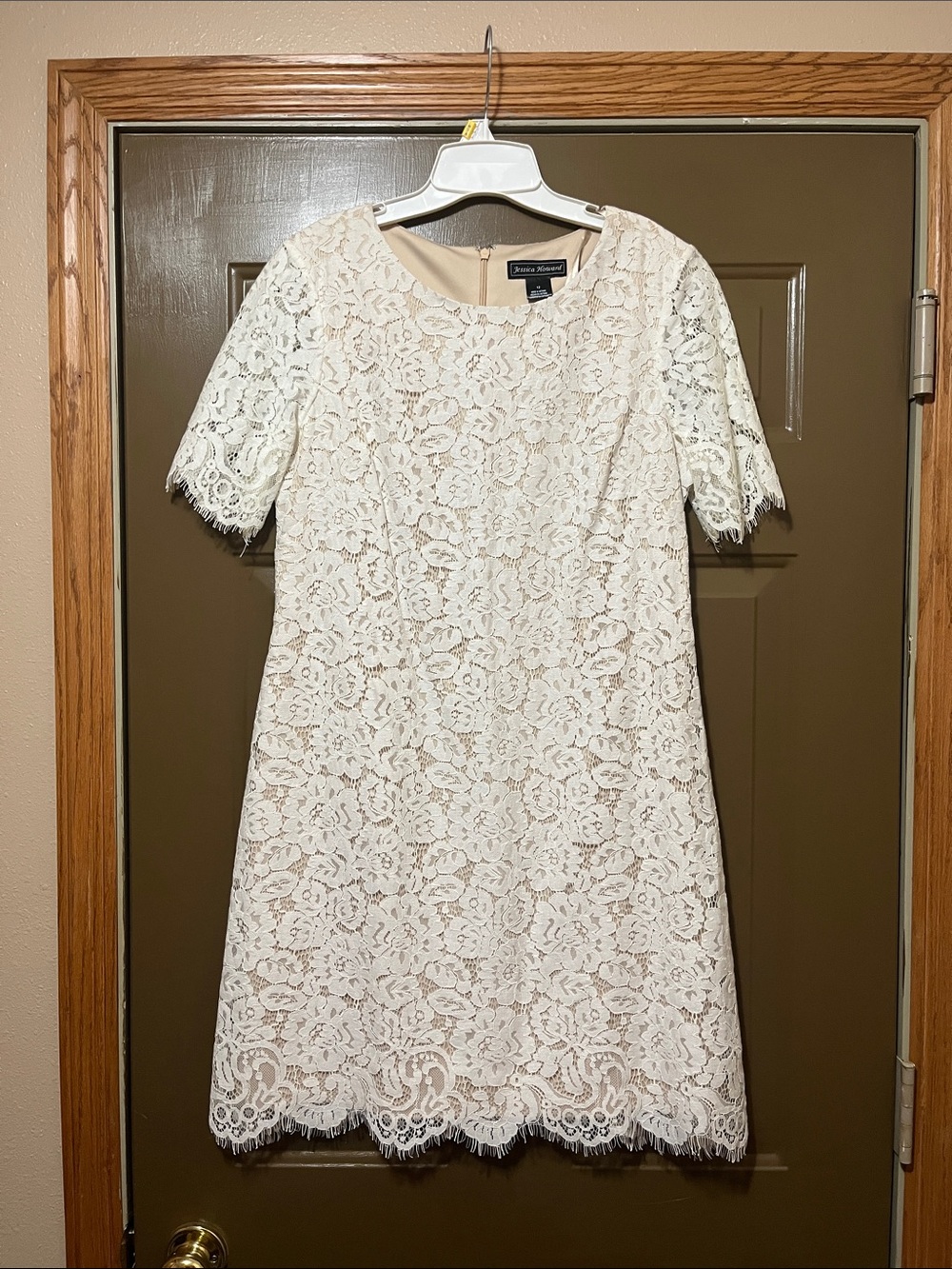 Jessica Howard Cream Lace Short Sleeve Shift Dress